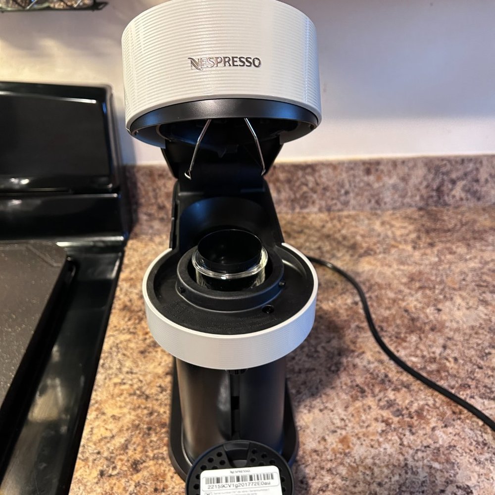 Nespresso Machine - Picture 7 of 10